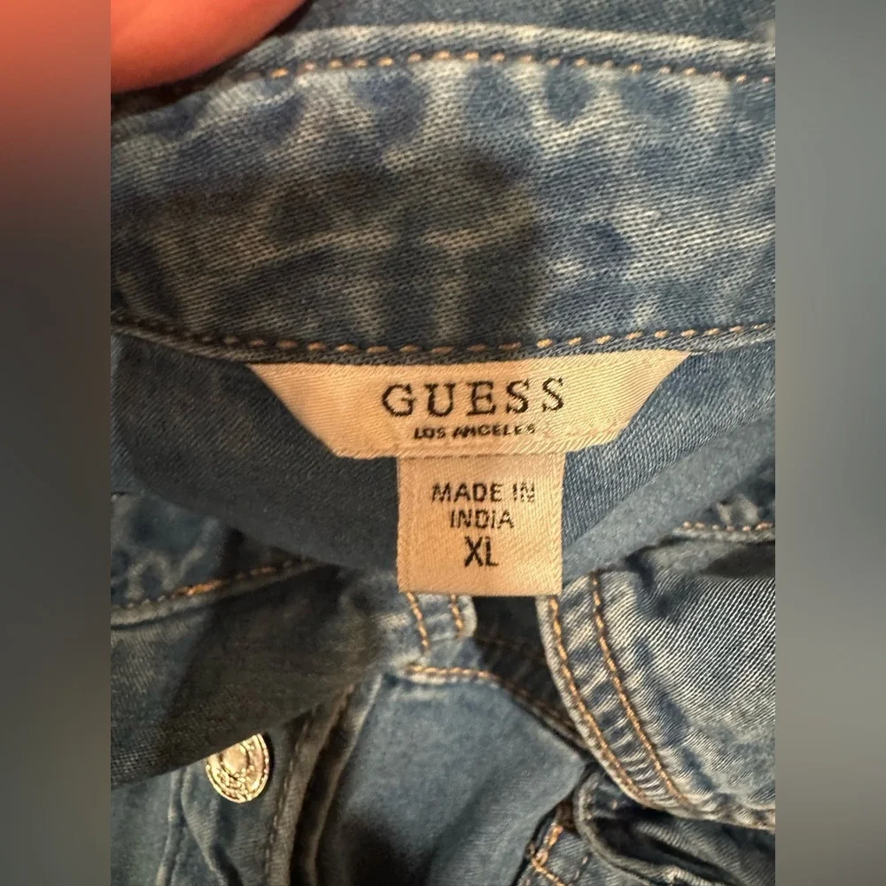 GUESS Los Angeles Denim Shirt XL Women's Medium Wash Snap Button Bohemian Boho - Picture 9 of 10